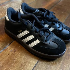 Never Worn Adidas Samba
